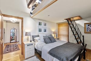 Photo 28- click for photo gallery